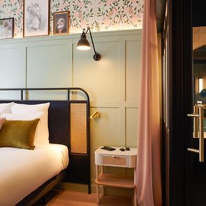 Square Lodge Hotel La Roche Sur Yon - Handwritten Collection